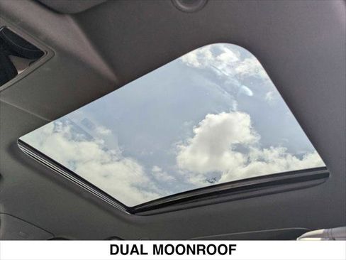 Used 2023 Land Rover Discovery HSE R-Dynamic image 26