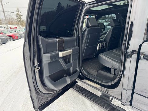 Used 2022 Ford F350 Lariat w/ Black Appearance Package image 27