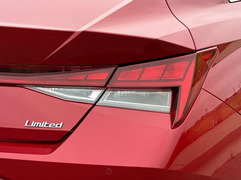 Used 2022 Hyundai Elantra Limited w/ Cargo Package image 31