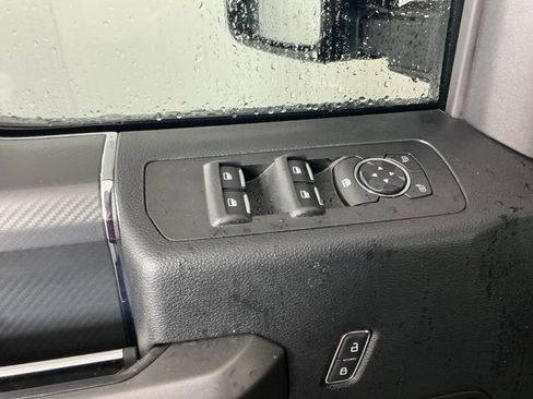 Used 2018 Ford F150 XLT w/ Equipment Group 302A Luxury image 8