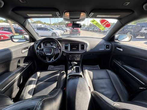 Used 2021 Dodge Charger SXT w/ Leather Interior Group RWD image 15