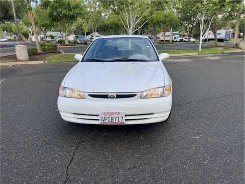 Used 1999 Toyota Corolla LE image 2