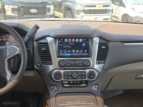 Used 2017 Chevrolet Tahoe Premier RWD image 17