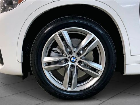 Used 2020 BMW X1 xDrive28i w/ Premium Package image 11