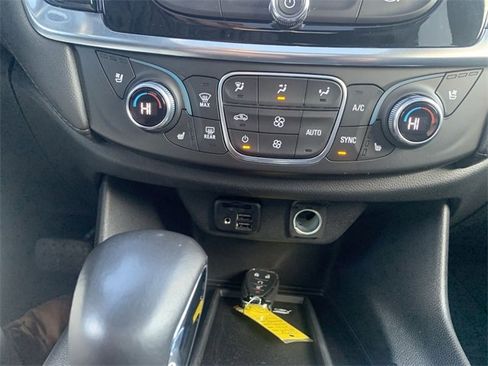 Certified 2022 Chevrolet Traverse High Country image 18