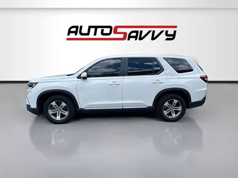 Used 2025 Honda Pilot EX-L image 4