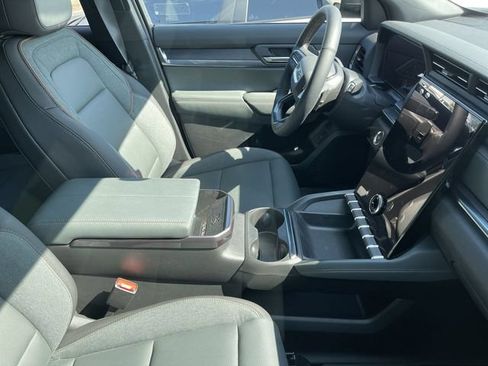 Used 2026 GMC Terrain AT4 w/ Technology Package II AWD/4WD image 21