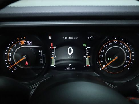 Used 2024 Jeep Wrangler Unlimited Rubicon image 23