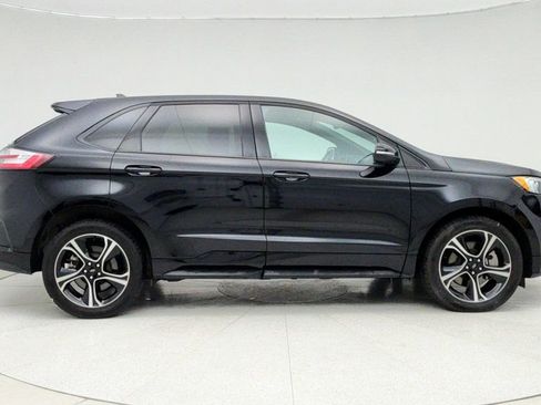 Used 2024 Ford Edge ST image 4