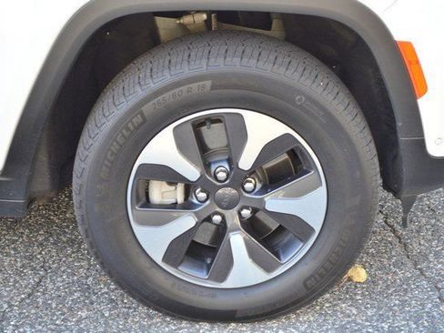 Used 2023 Jeep Grand Cherokee 4WD 4xe w/ Luxury Tech Group II image 10