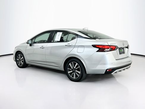 Used 2024 Nissan Versa SV FWD image 5