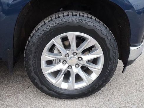 Used 2021 Chevrolet Silverado 1500 LTZ w/ Z71 Off-Road Package image 18