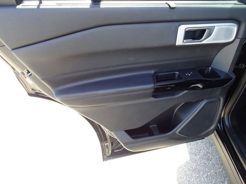 Used 2021 Ford Explorer Platinum w/ Equipment Group 601A image 18