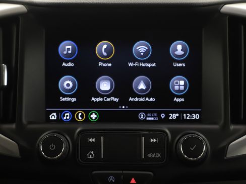 Used 2024 GMC Terrain SLT image 17