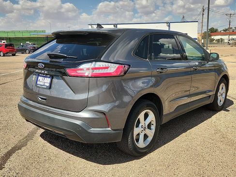 Used 2021 Ford Edge SE FWD image 3