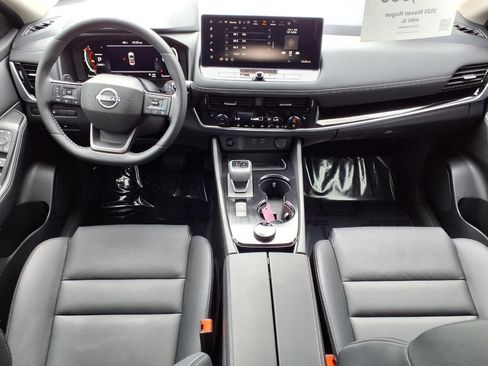 Used 2025 Nissan Rogue SL AWD/4WD image 47