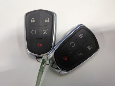 Used 2020 Cadillac XT4 Premium Luxury w/ Cold Weather Package image 36