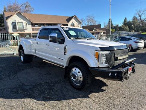 Used 2018 Ford F450 Platinum w/ Platinum Ultimate Package image 5