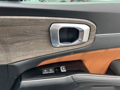 Certified 2023 Kia Sorento SX Prestige image 39