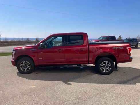 Used 2015 Ford F150 XLT w/ Equipment Group 302A Luxury AWD/4WD image 6