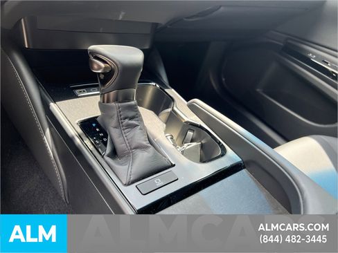 Used 2024 Lexus ES 350 w/ Accessory Package (Z1) FWD image 35