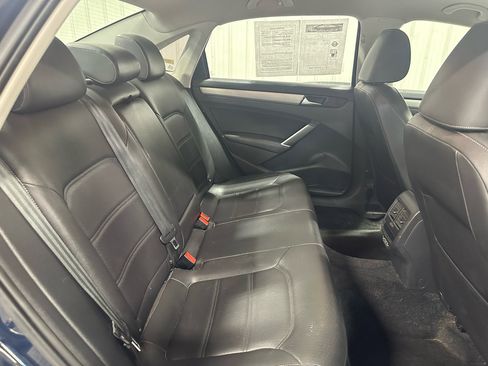 Used 2020 Volkswagen Passat 2.0T SE image 15