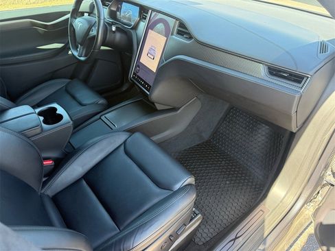 Used 2020 Tesla Model X Performance image 22