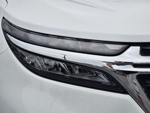 Used 2023 Chevrolet Equinox LS image 52