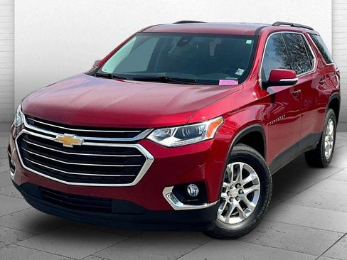 Used 2021 Chevrolet Traverse LT image 11