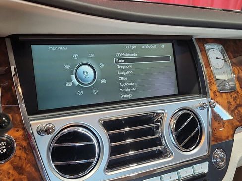 Used 2013 Rolls-Royce Ghost RWD image 18