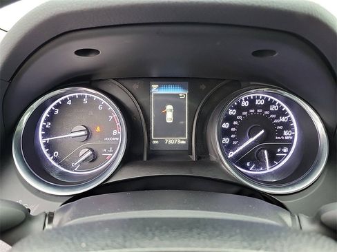 Used 2019 Toyota Camry LE image 24