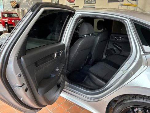 Used 2023 Honda Civic Sport image 21