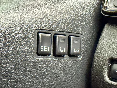 Used 2019 Nissan Rogue SL image 19