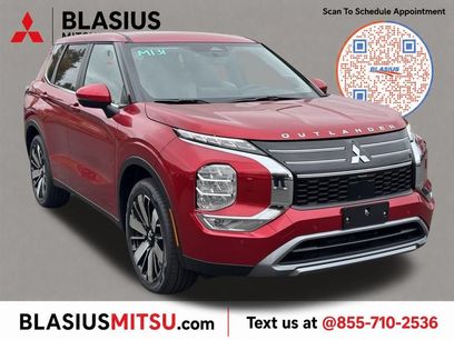Used 2025 Mitsubishi Outlander SE