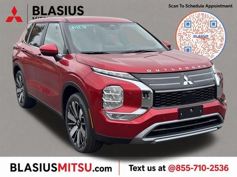 Used 2025 Mitsubishi Outlander SE AWD/4WD image 1