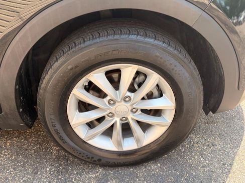 Used 2018 Kia Sorento FWD image 14