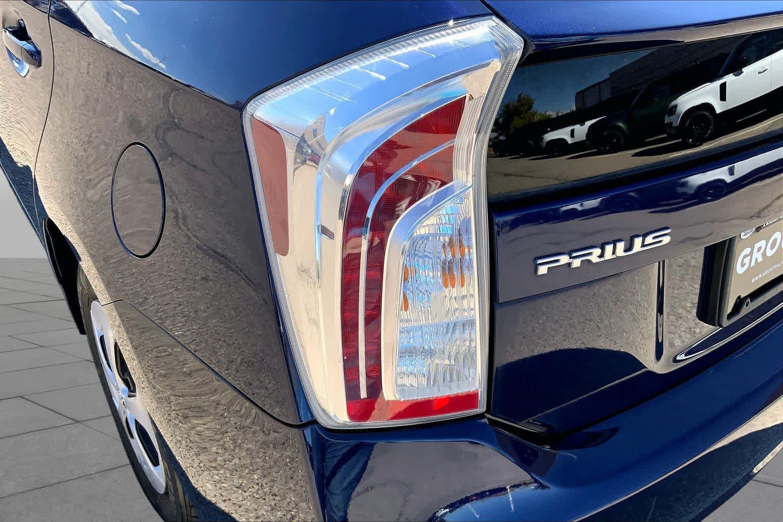 Used 2014 Toyota Prius Three FWD image 28