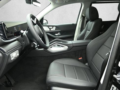 Certified 2026 Mercedes-Benz GLS 450 4MATIC image 8