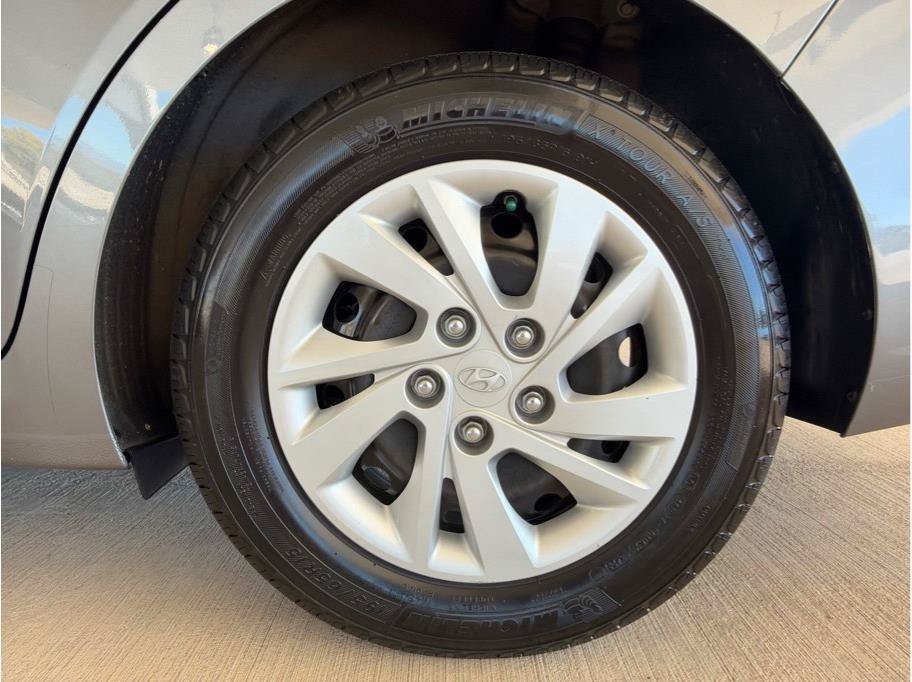 Used 2020 Hyundai Elantra SE w/ Cargo Package (C1) FWD image 26