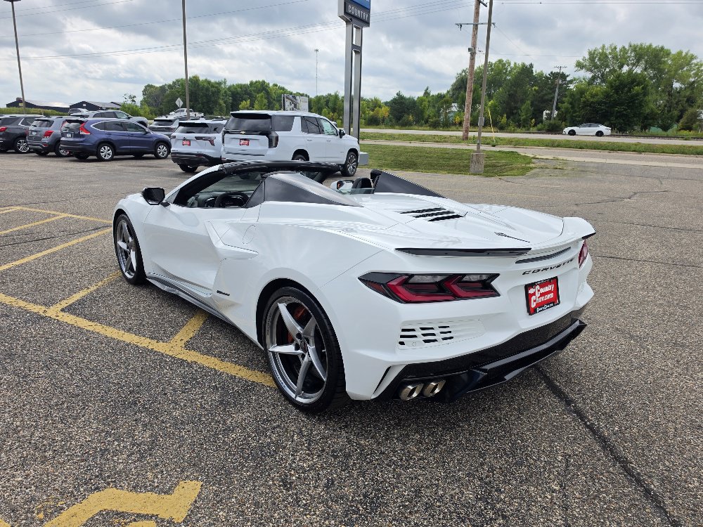 Used 2025 Chevrolet Corvette E-Ray w/ ZER Performance Package AWD/4WD image 10