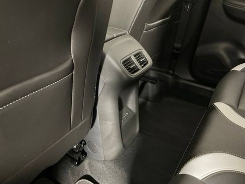 Used 2024 Buick Envision Sport Touring AWD/4WD image 18