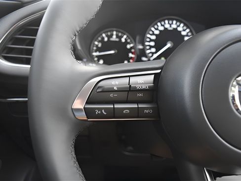 Used 2024 MAZDA MAZDA3 s image 18