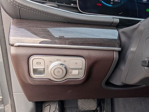 Used 2020 Mercedes-Benz GLS 450 4MATIC image 28