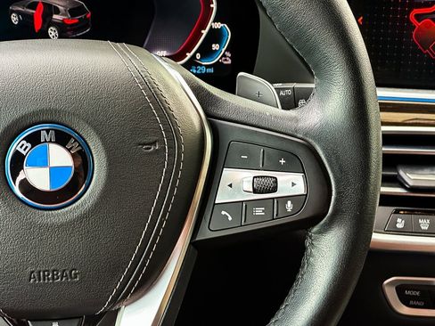 Certified 2023 BMW X5 xDrive45e w/ Executive Package image 20