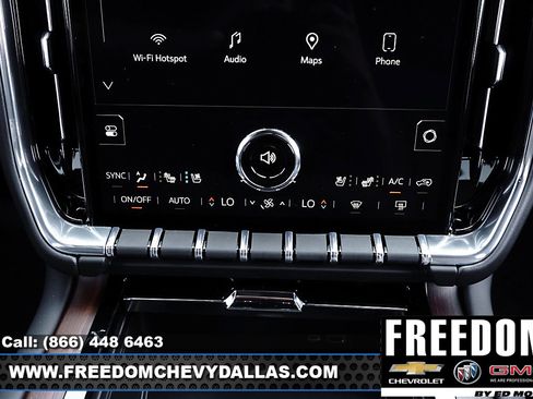 New 2025 GMC Yukon XL Denali w/ Denali Reserve Package image 21