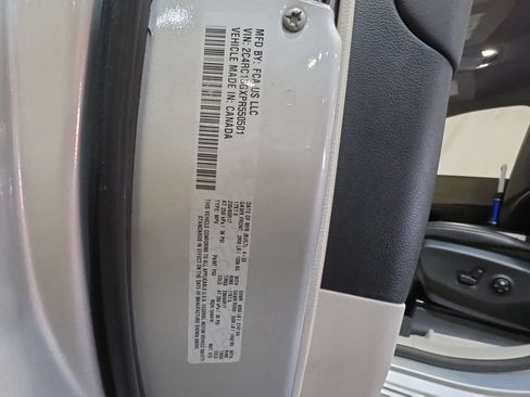 Used 2023 Chrysler Pacifica Touring-L FWD image 26