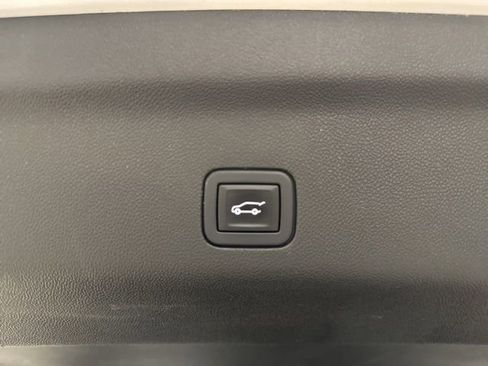 Used 2021 GMC Yukon Denali w/ Denali Premium Package AWD/4WD image 25