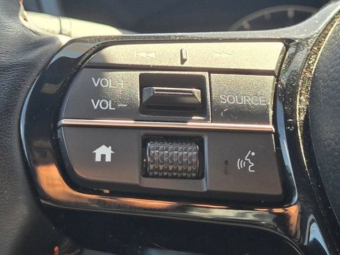 Certified 2025 Honda HR-V Sport image 27