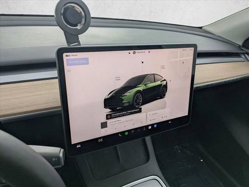 Used 2024 Tesla Model Y Long Range image 11