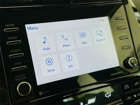 Used 2021 Toyota Prius XLE image 7